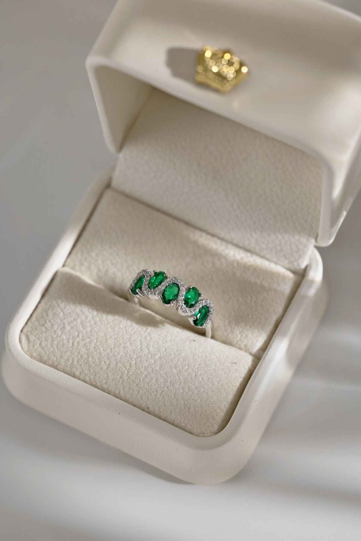 Silver Emerald Wave Ring